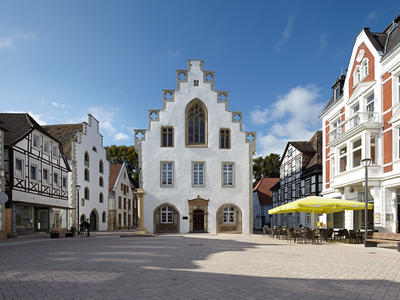 Rathaus, Alte Waage und Marktplatz_© Stadt Brakel_Kultur Kreis Höxter